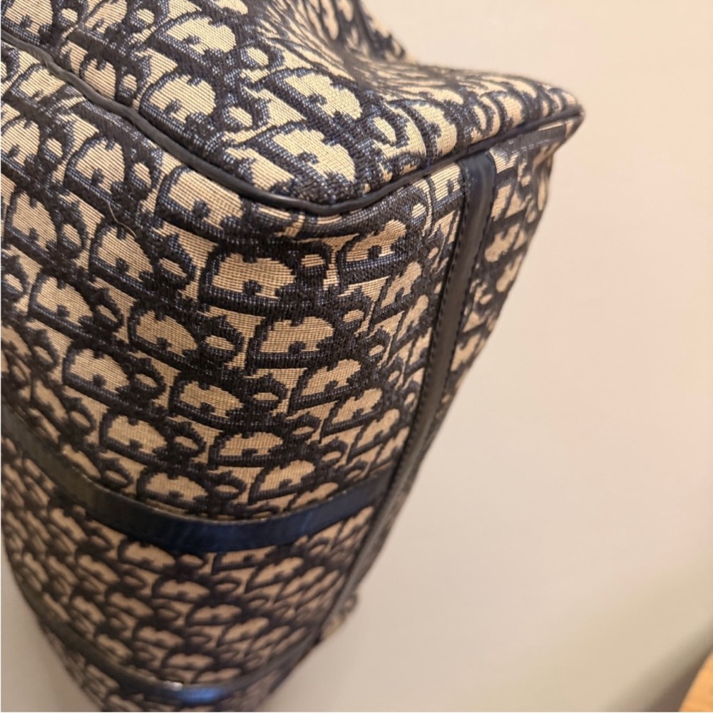 DIOR BOSTON TRAVEL BAG! Amazing condition! - Picture 5 of 6